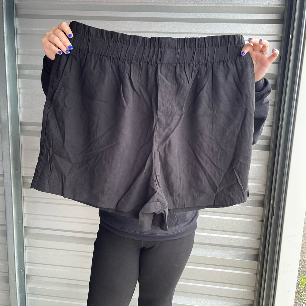 Mauby 1x Paper bag shorts black new w/o tags
